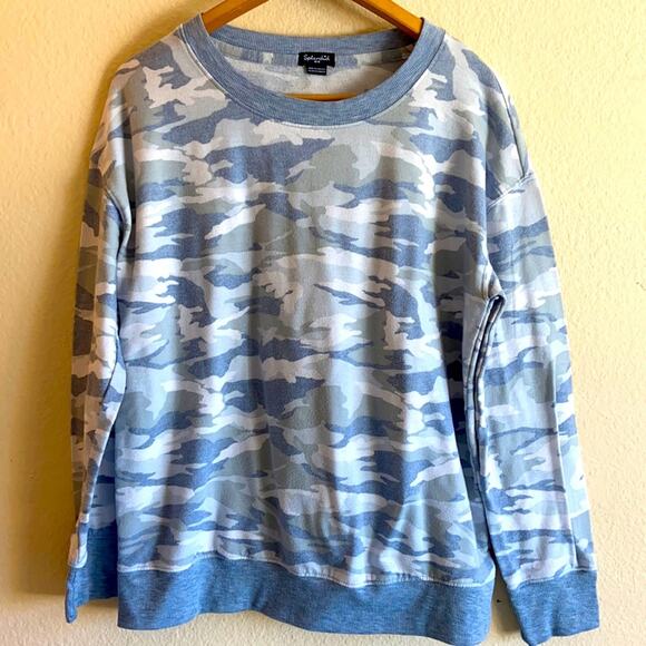 Splendid Camo Pullover, Size Medium - Picture 1 of 6